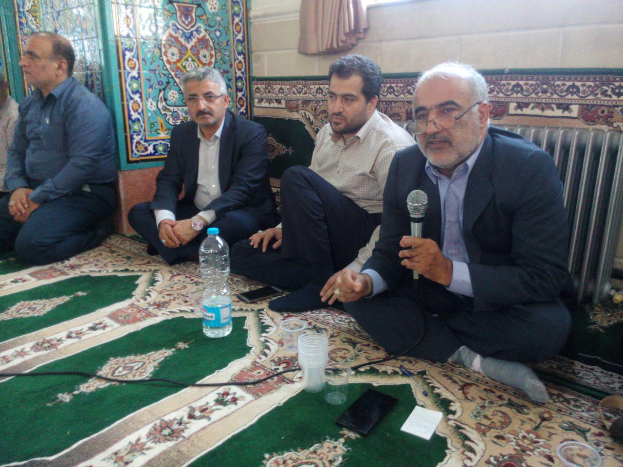 بخشداررودبنه:اطلاع کافی از ضعف‌ها پروژه عمرانی در بخش رود بنه دارم اما تلاشها بر اساس داشتها توان مالی است/نیکفر:هیچ یک از نماینده های دفترمن بدون هماهنگی بنده حق ندارد دربرخی کارهادخالت کند