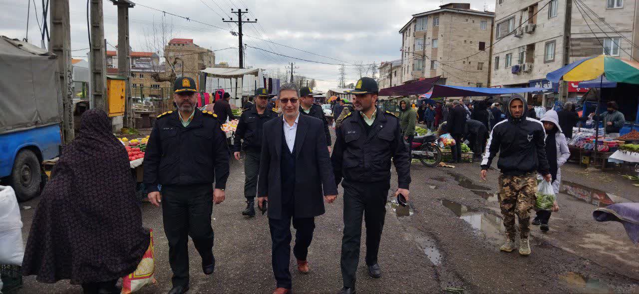 به مناسب آغاز ماه مبارک رمضان و در پیش بودن سال نو صورت گرفت؛  بازدید فرماندار از بازار صومعه سرا