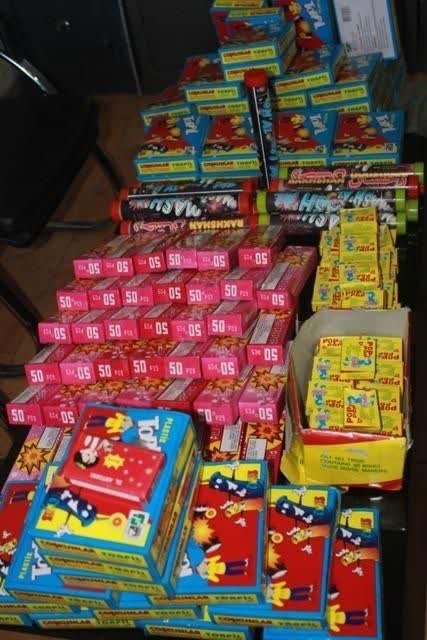 کشف بیش از ۱۴ هزار عدد مواد محترقه غیر مجاز در تالش