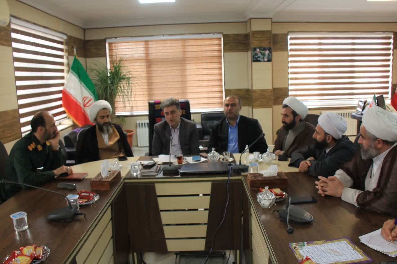 فرماندار رودسر در جلسه هماهنگی بزرگداشت علما و شهدای روحانی: معرفی مفاخر علمی و دینی، پل ارتباطی بین نسل گذشته و آینده است