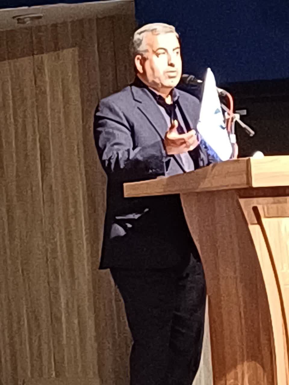 “جنایات صهیونیست‌ها علیه خبرنگاران، تلاش برای سانسور حقیقت است رئیس سازمان بسیج رسانه استان گیلان با محکومیت جنایات رژیم صهیونیستی، کشتار خبرنگاران را تلاش برای خاموش کردن صدای حقیقت و سانسور جنایات این رژیم بیان کرد