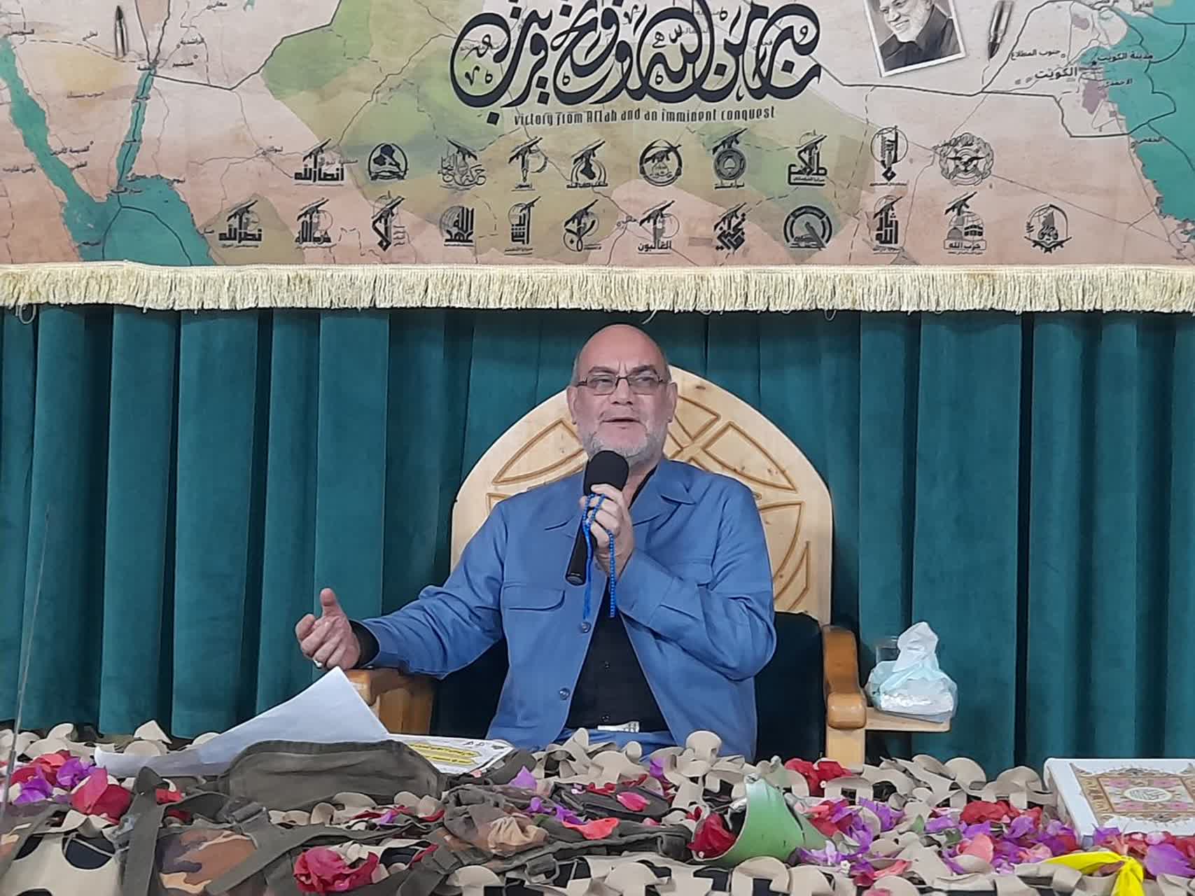 امام به ما آموخت که باید روی پای خود بایستیم و چشم به کمک دیگران نداشته باشیم