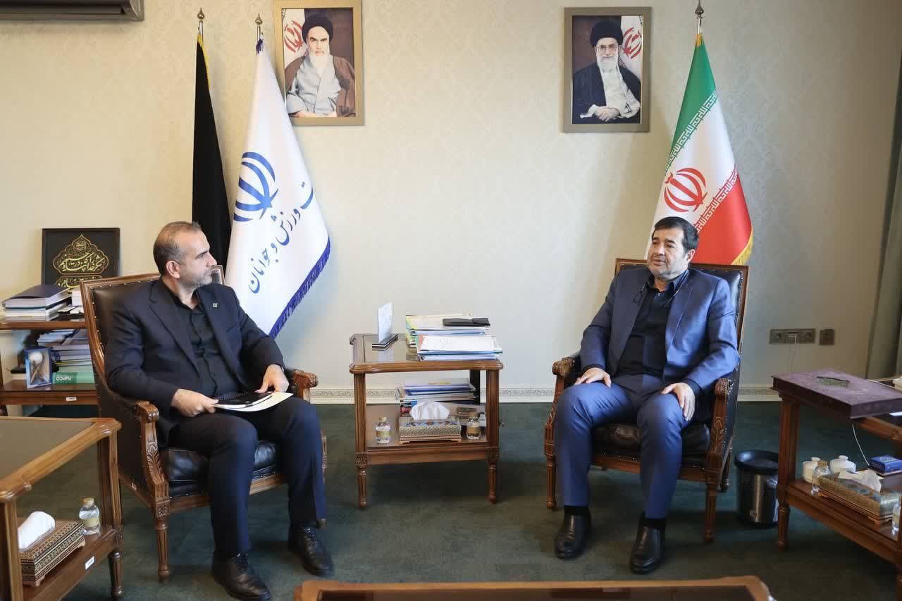 طاعتی مقدم با وزیر ورزش و جوانان:  توسعه ورزش قهرمانی و زیرساخت‌های ورزشی در منطقه آزاد انزلی